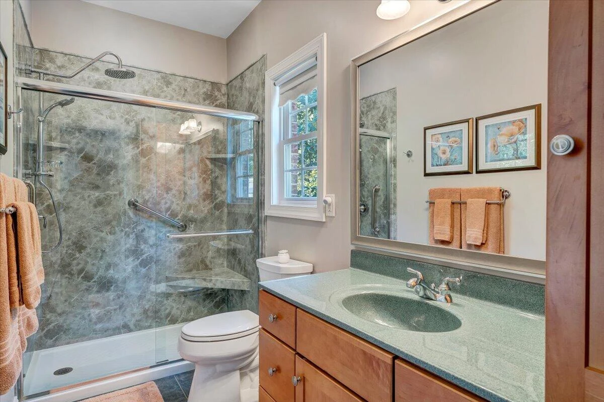 203 Windcrest DR - Photo 32