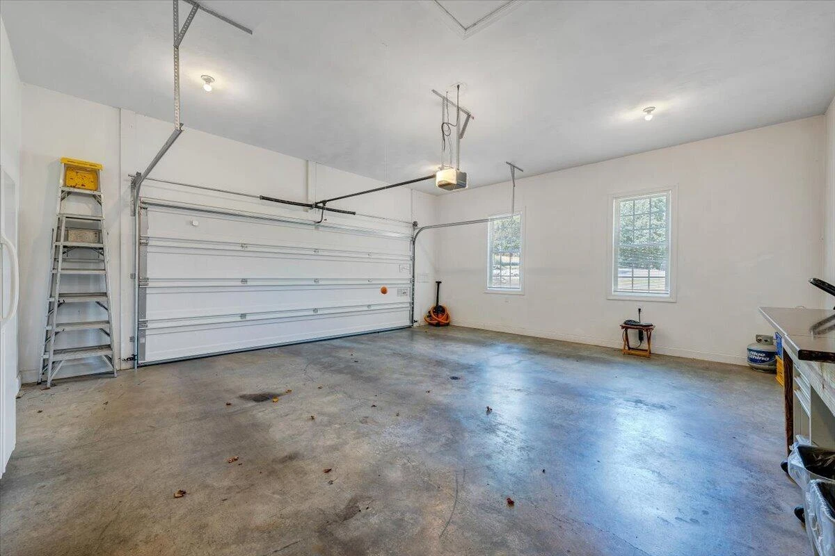 203 Windcrest DR - Photo 40
