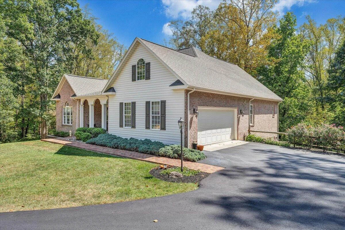 203 Windcrest DR - Photo 68