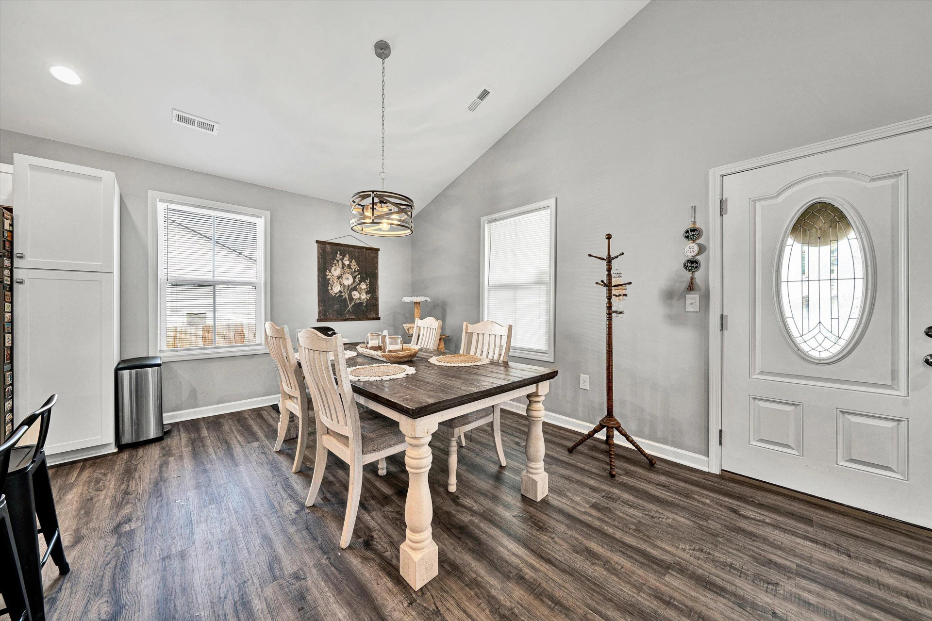 2818 Ridgefield ST NE - Photo 5