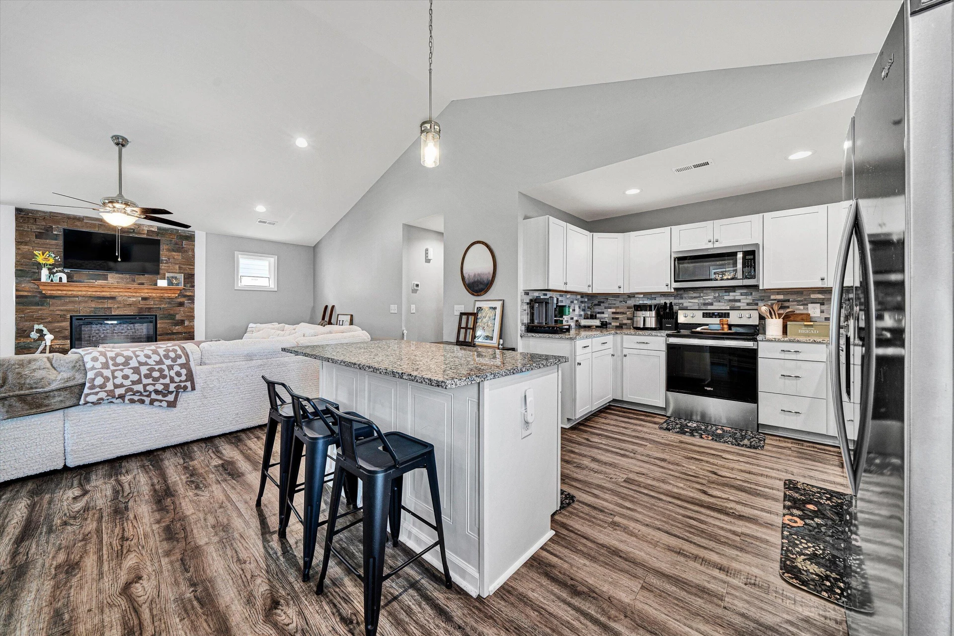 2818 Ridgefield ST NE - Photo 11