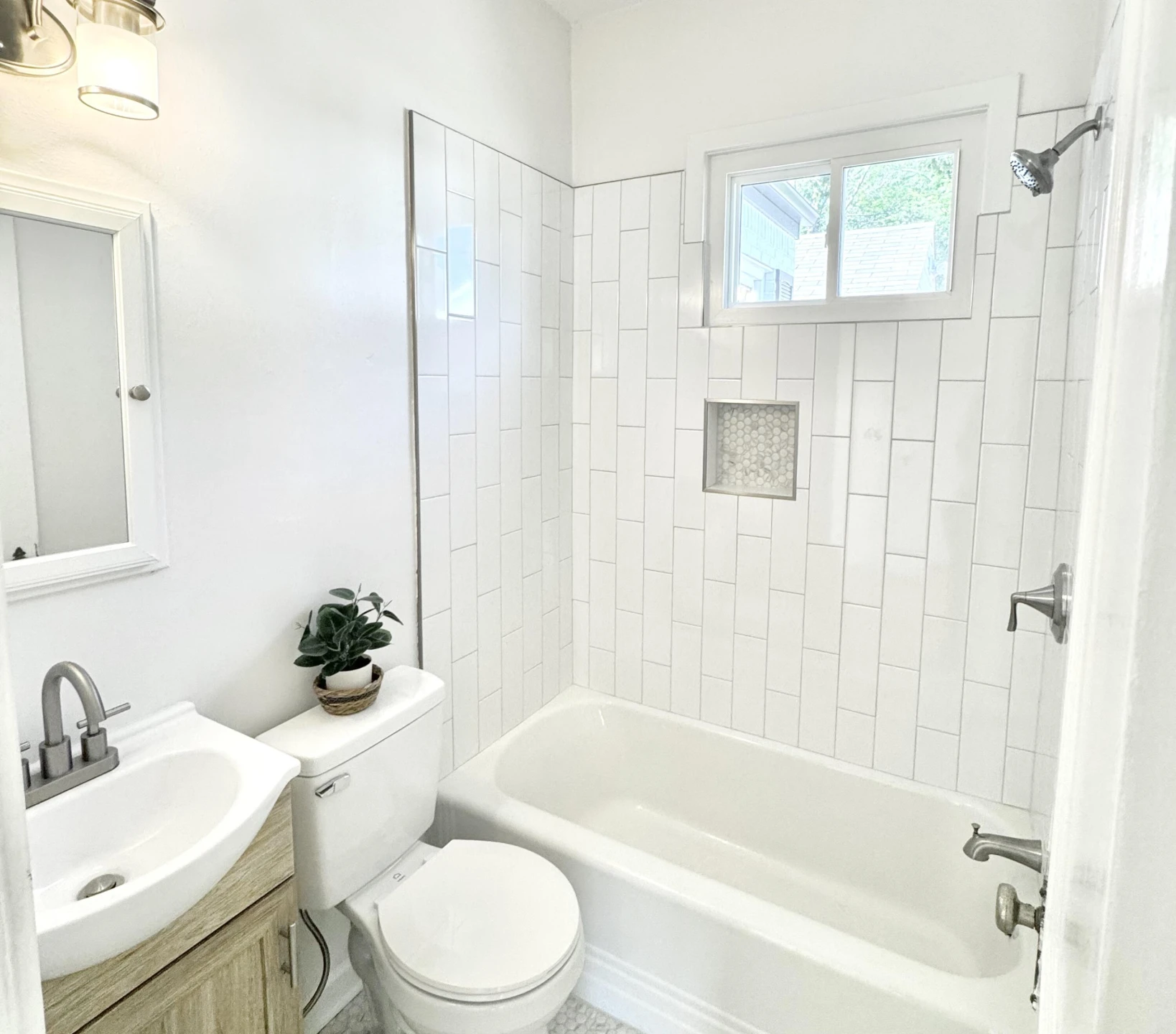 3116 Spring RD SW - Photo 6