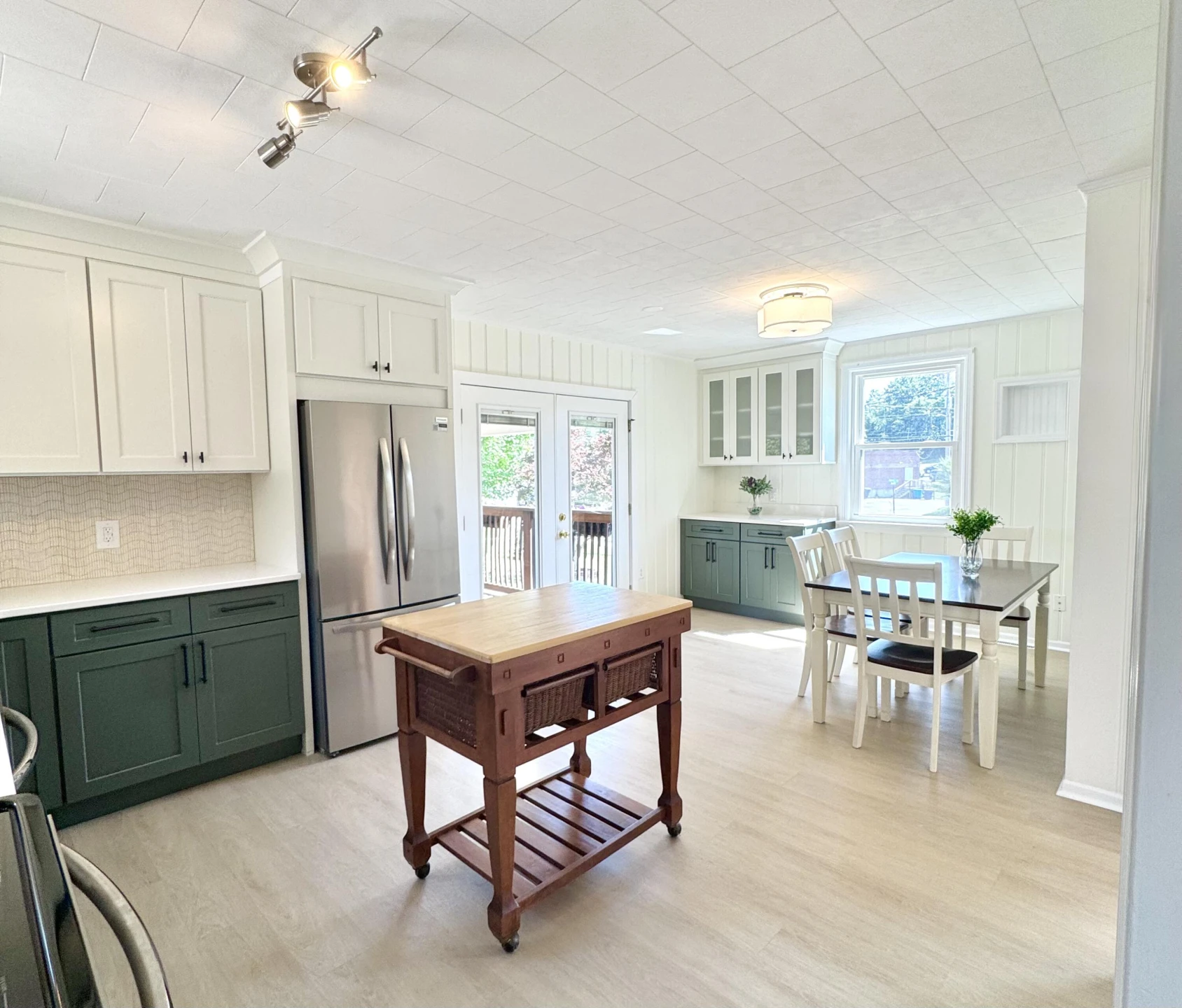 3116 Spring RD SW - Photo 10