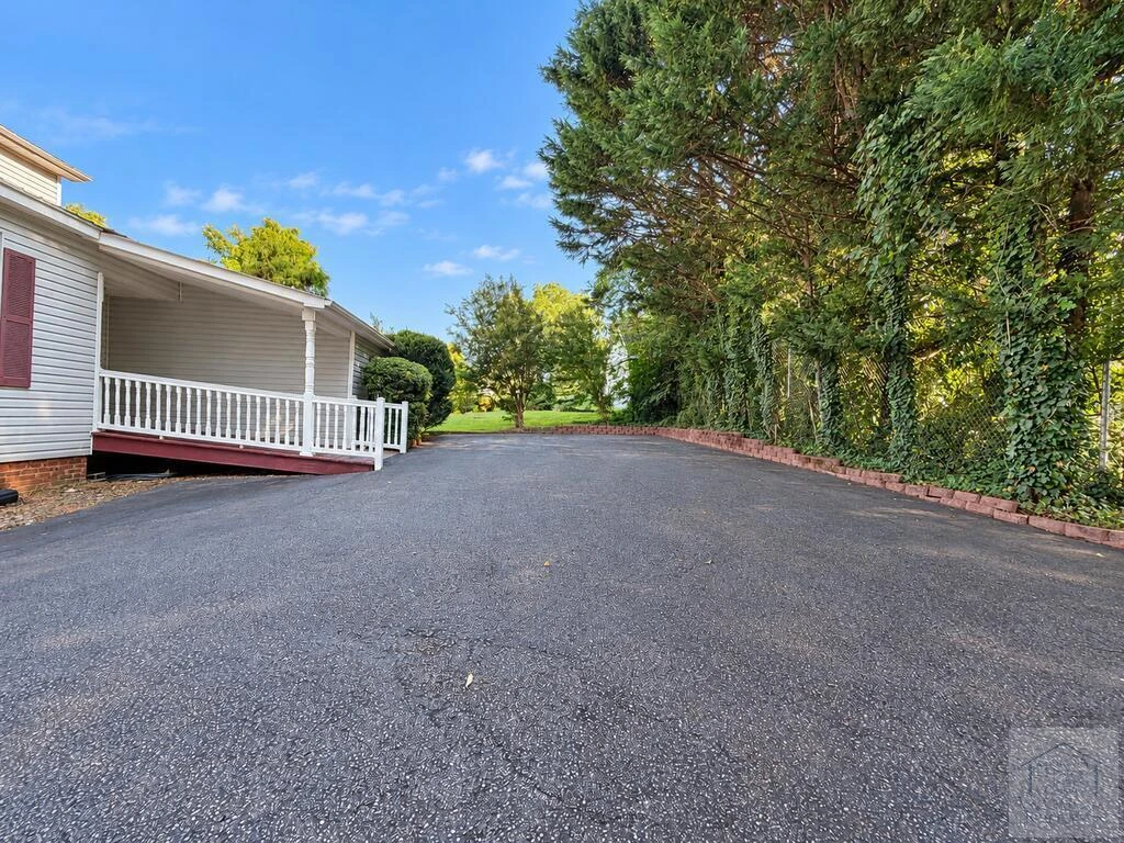 33 Ellsworth ST - Photo 6