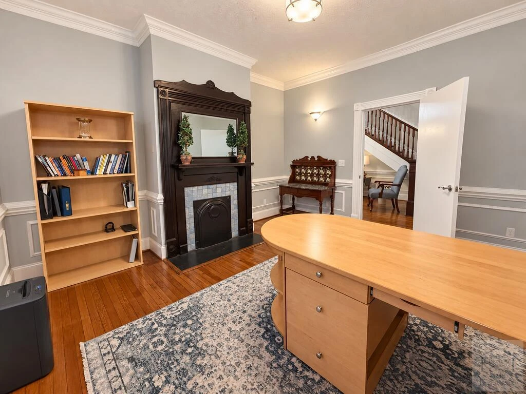 33 Ellsworth ST - Photo 13
