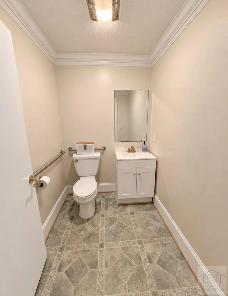 33 Ellsworth ST - Photo 18