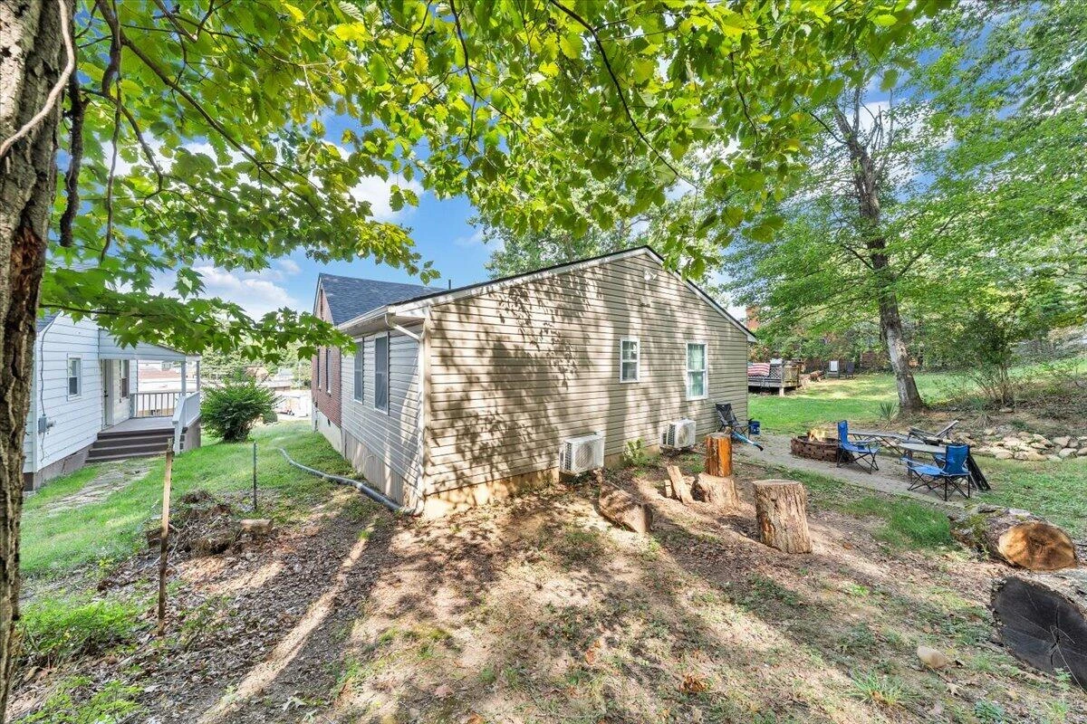 2812 Sweetbrier AVE SW - Photo 9