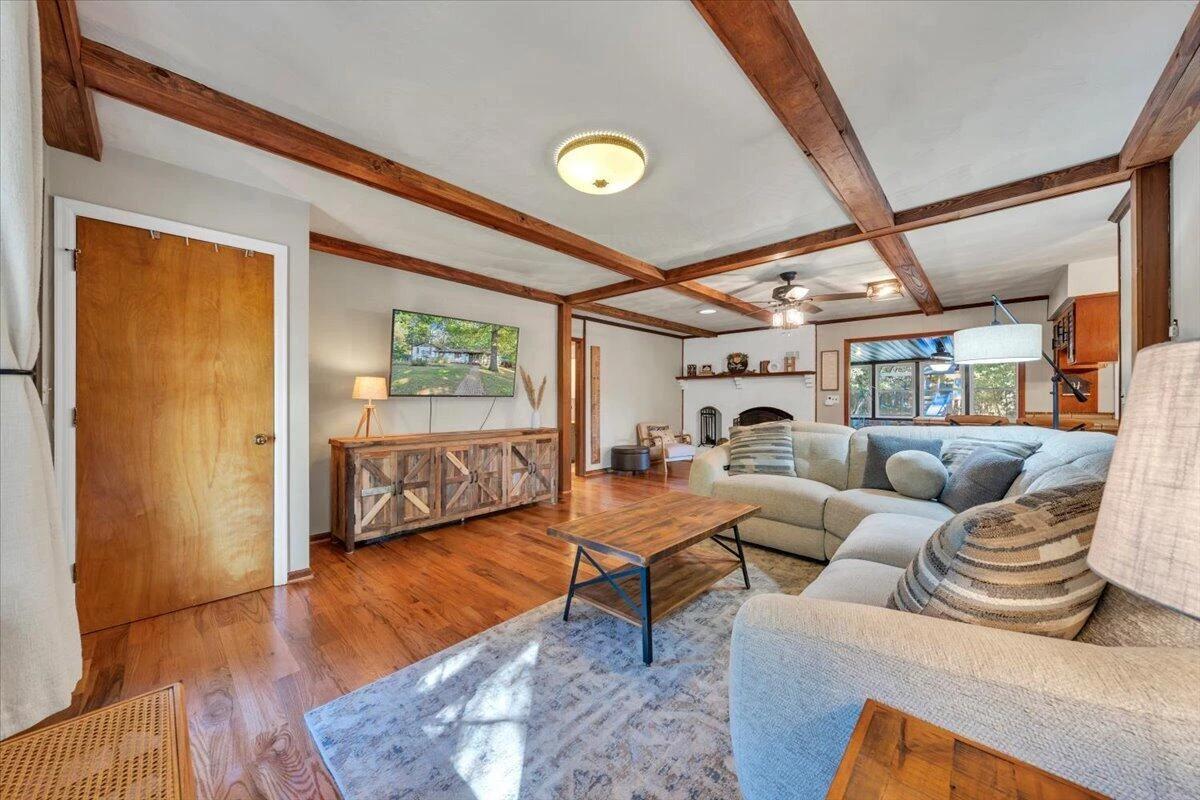 1182 Rabbit DR - Photo 8