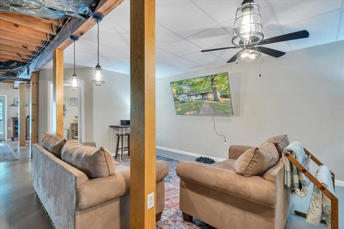 1182 Rabbit DR - Photo 47