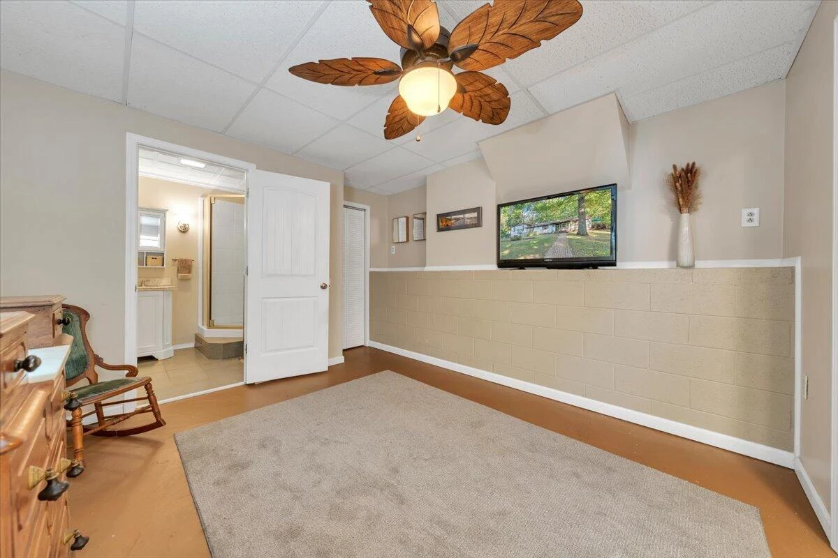 1182 Rabbit DR - Photo 56