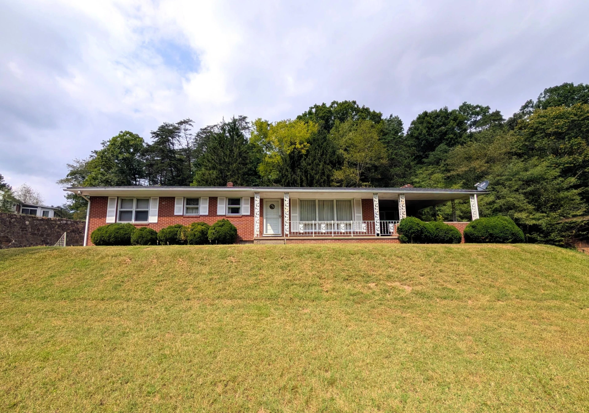 2802 Winterberry AVE - Photo 3