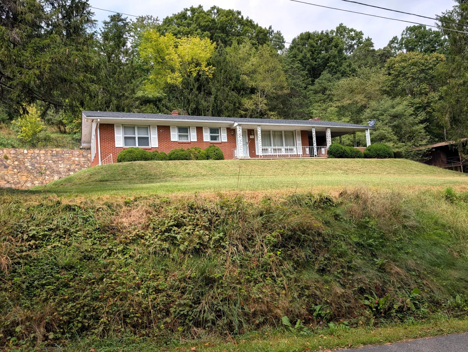 2802 Winterberry AVE - Photo 4