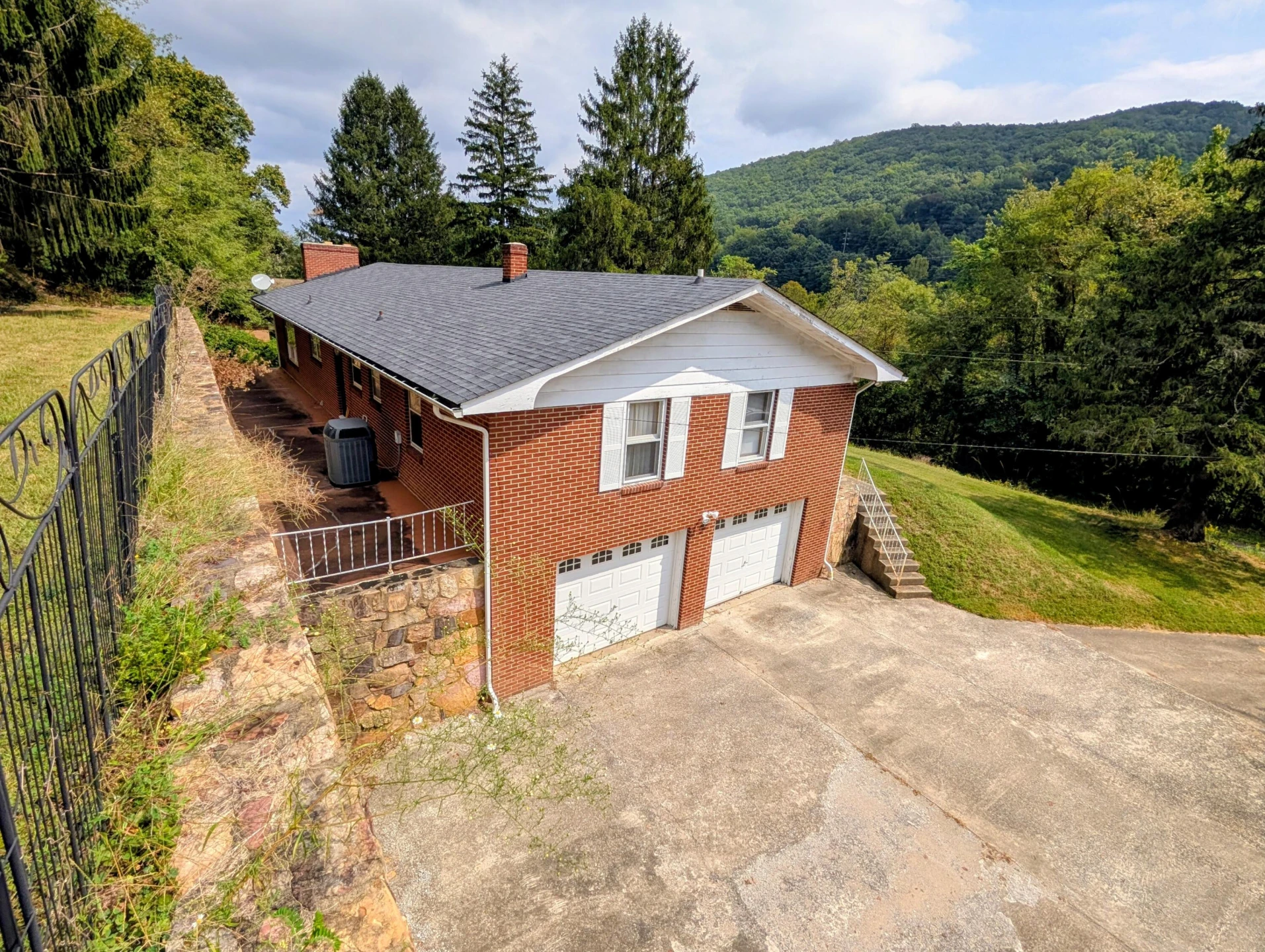 2802 Winterberry AVE - Photo 5