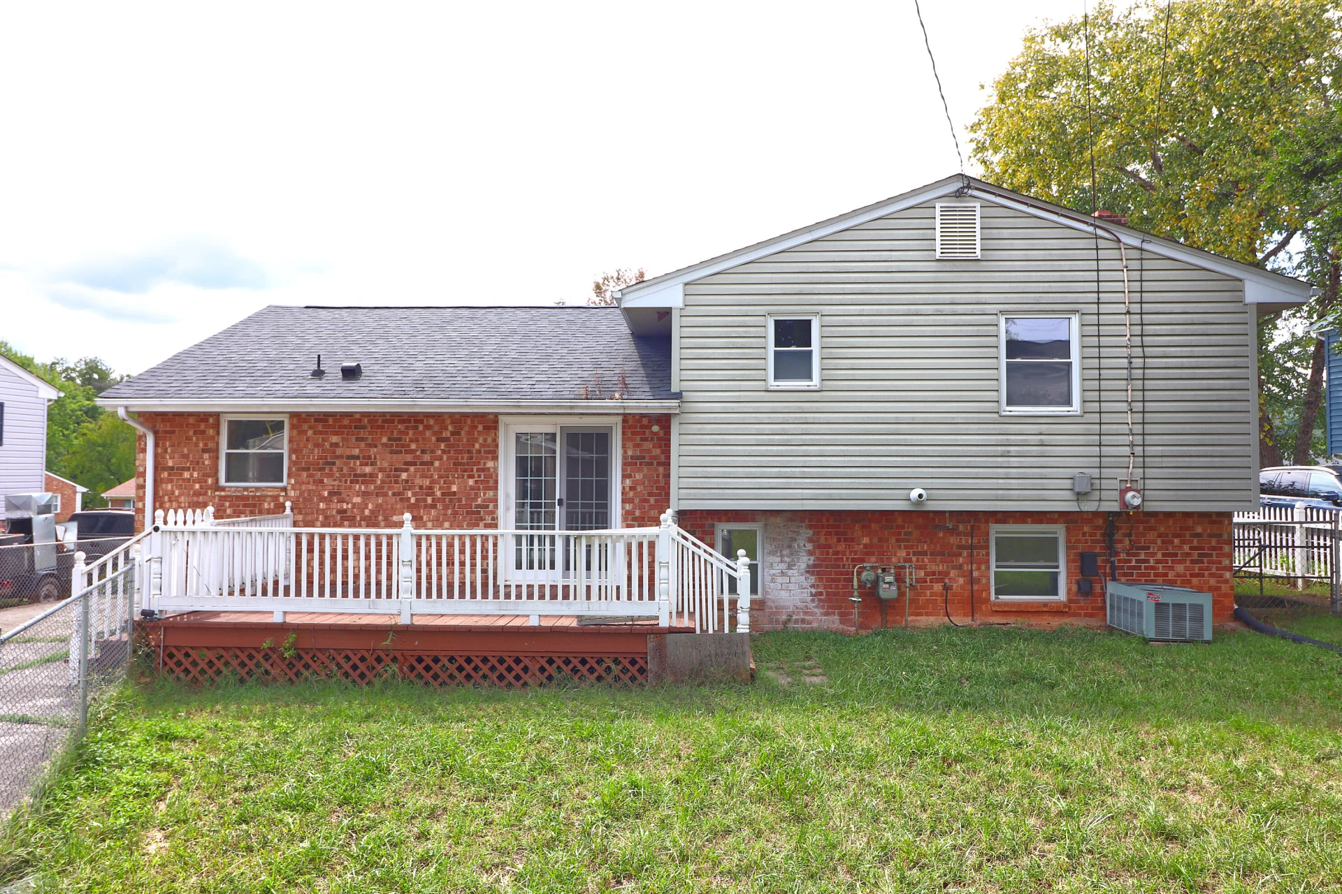 713 Moran AVE - Photo 4