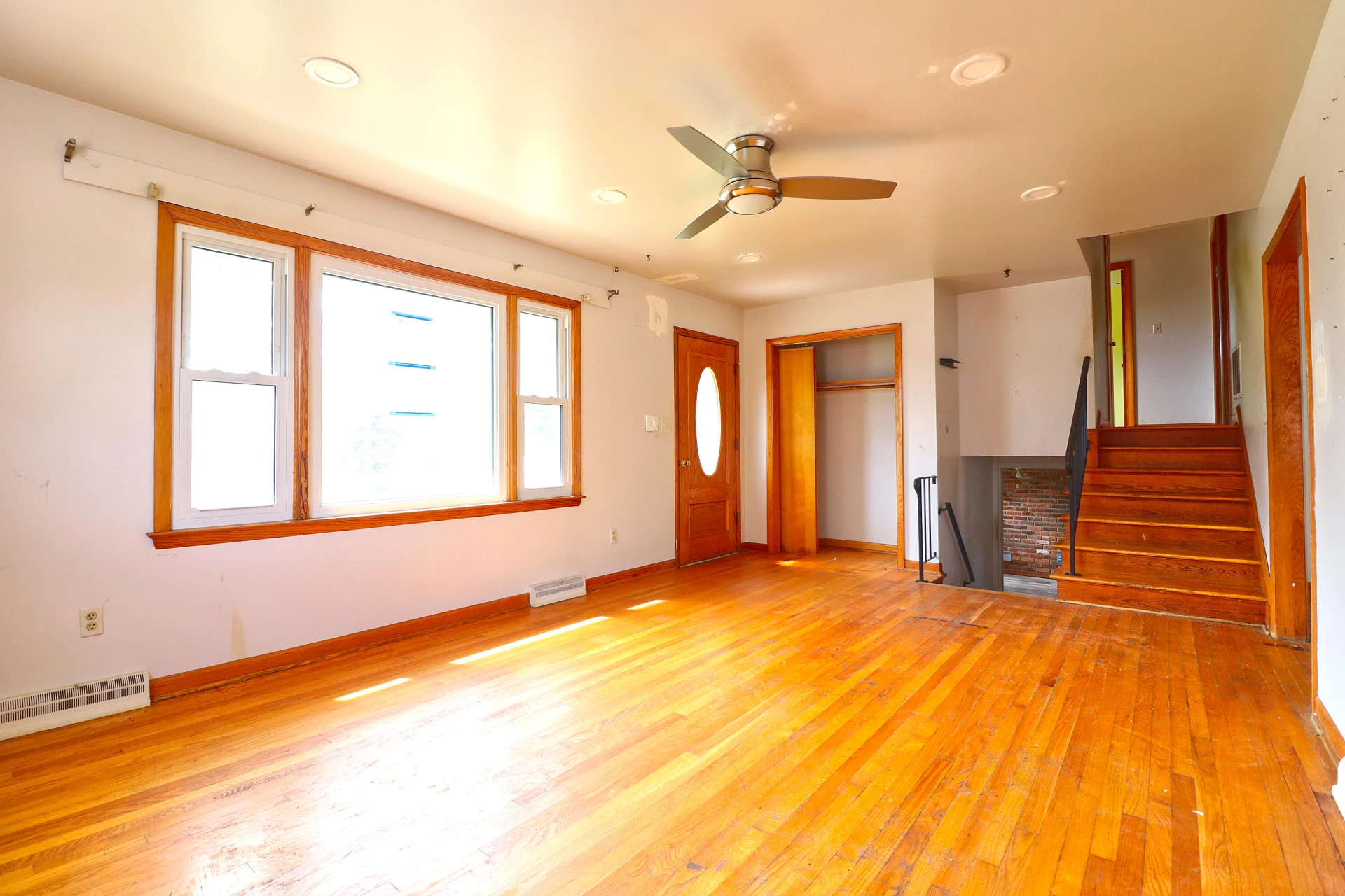 713 Moran AVE - Photo 6