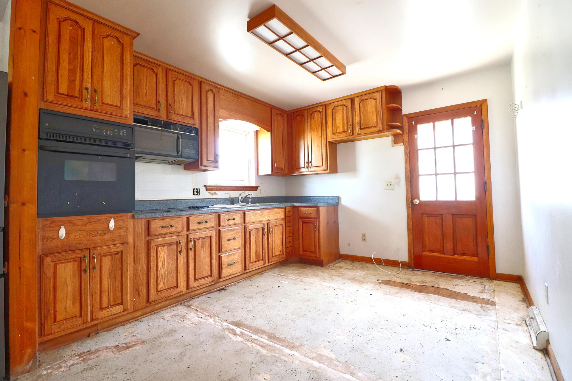713 Moran AVE - Photo 7