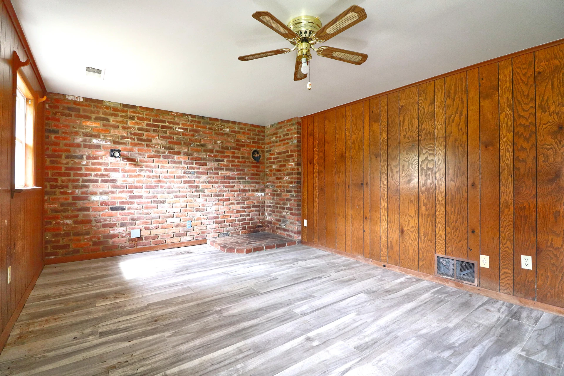 713 Moran AVE - Photo 10