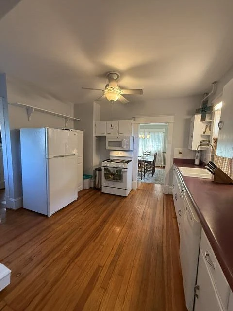 2118 Laburnum AVE SW - Photo 14