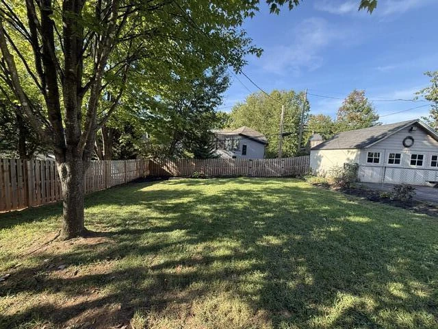 2118 Laburnum AVE SW - Photo 36
