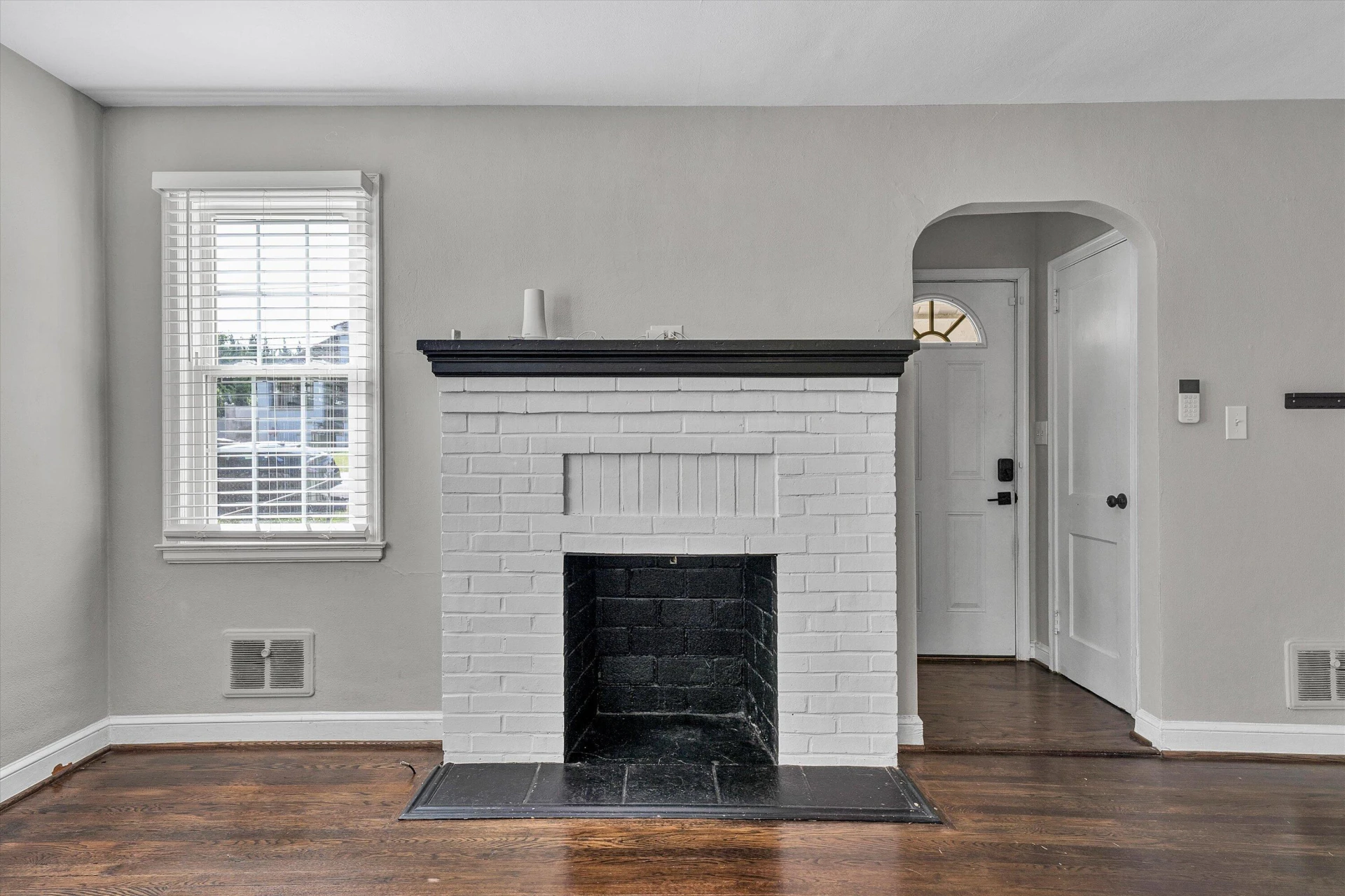 918 Westside BLVD NW - Photo 8