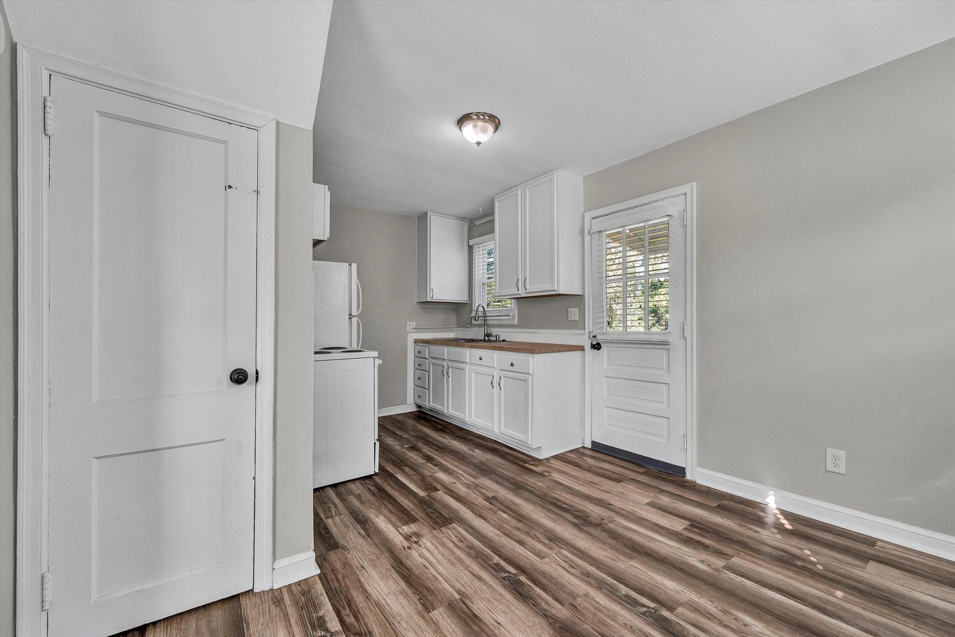 918 Westside BLVD NW - Photo 9