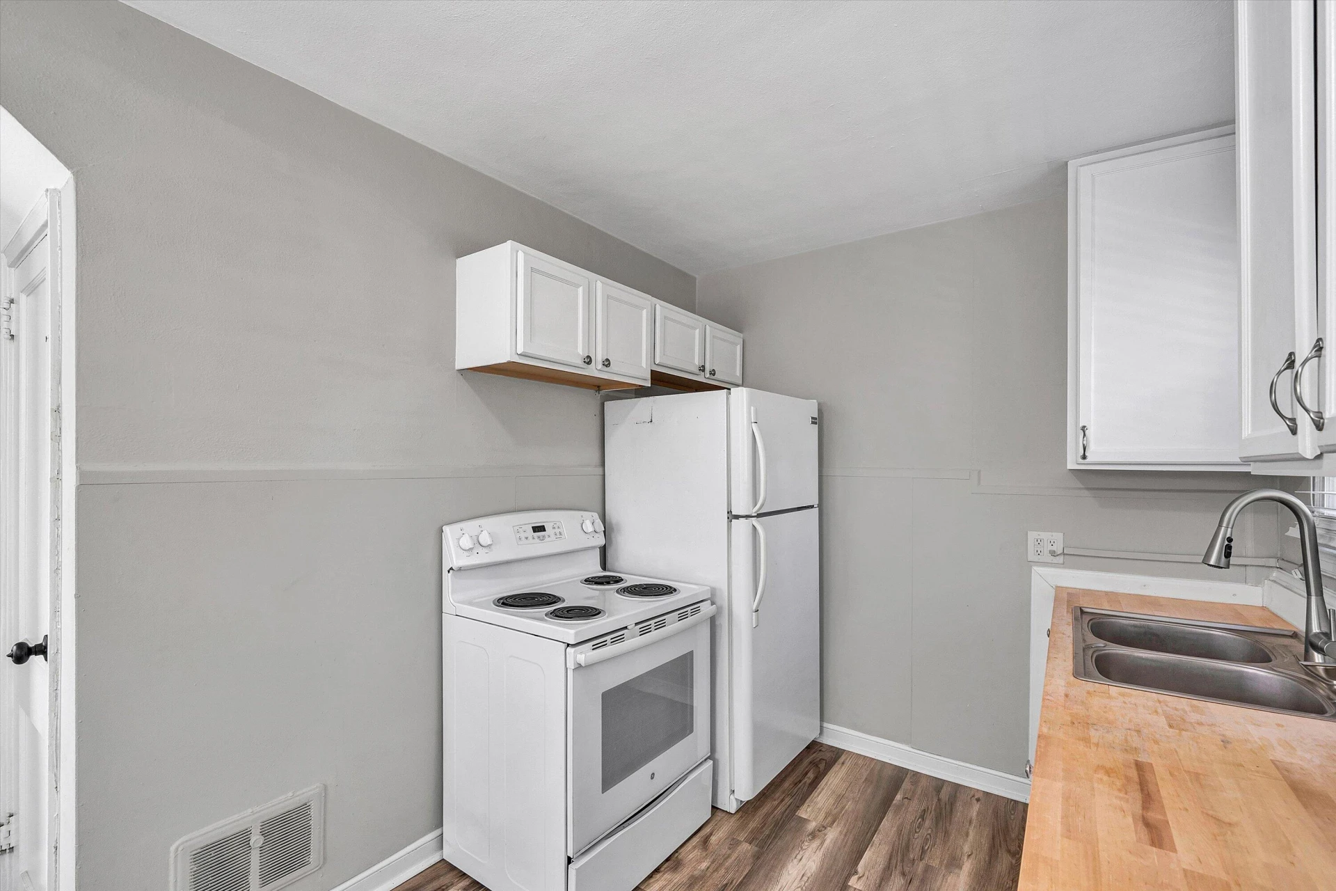 918 Westside BLVD NW - Photo 13