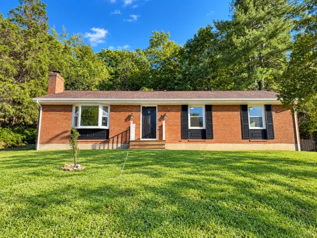 5028 Sunny Side DR