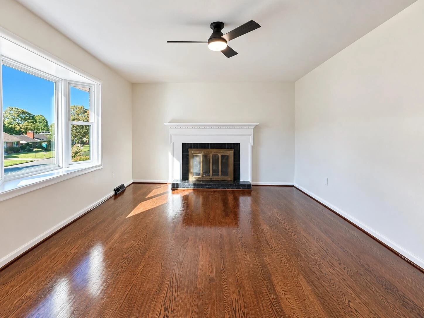 5028 Sunny Side DR - Photo 5