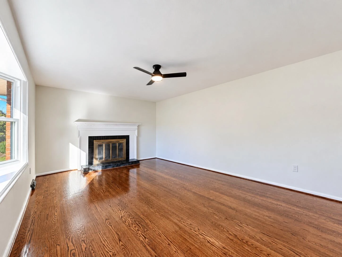 5028 Sunny Side DR - Photo 7