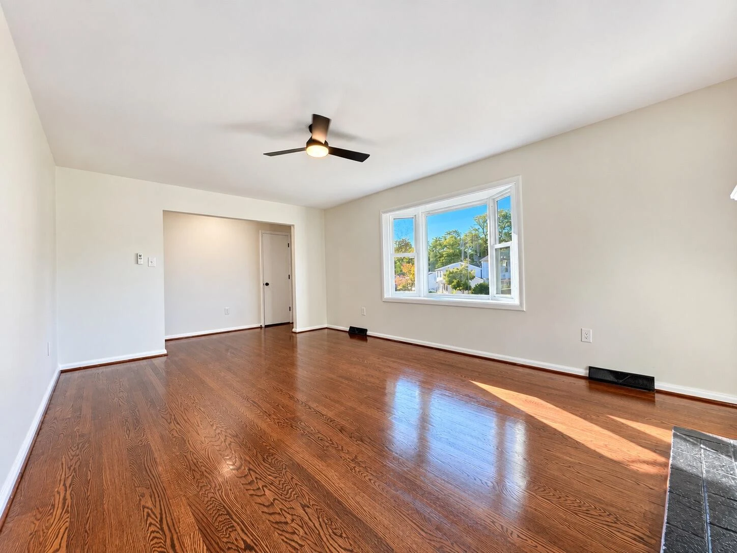 5028 Sunny Side DR - Photo 8