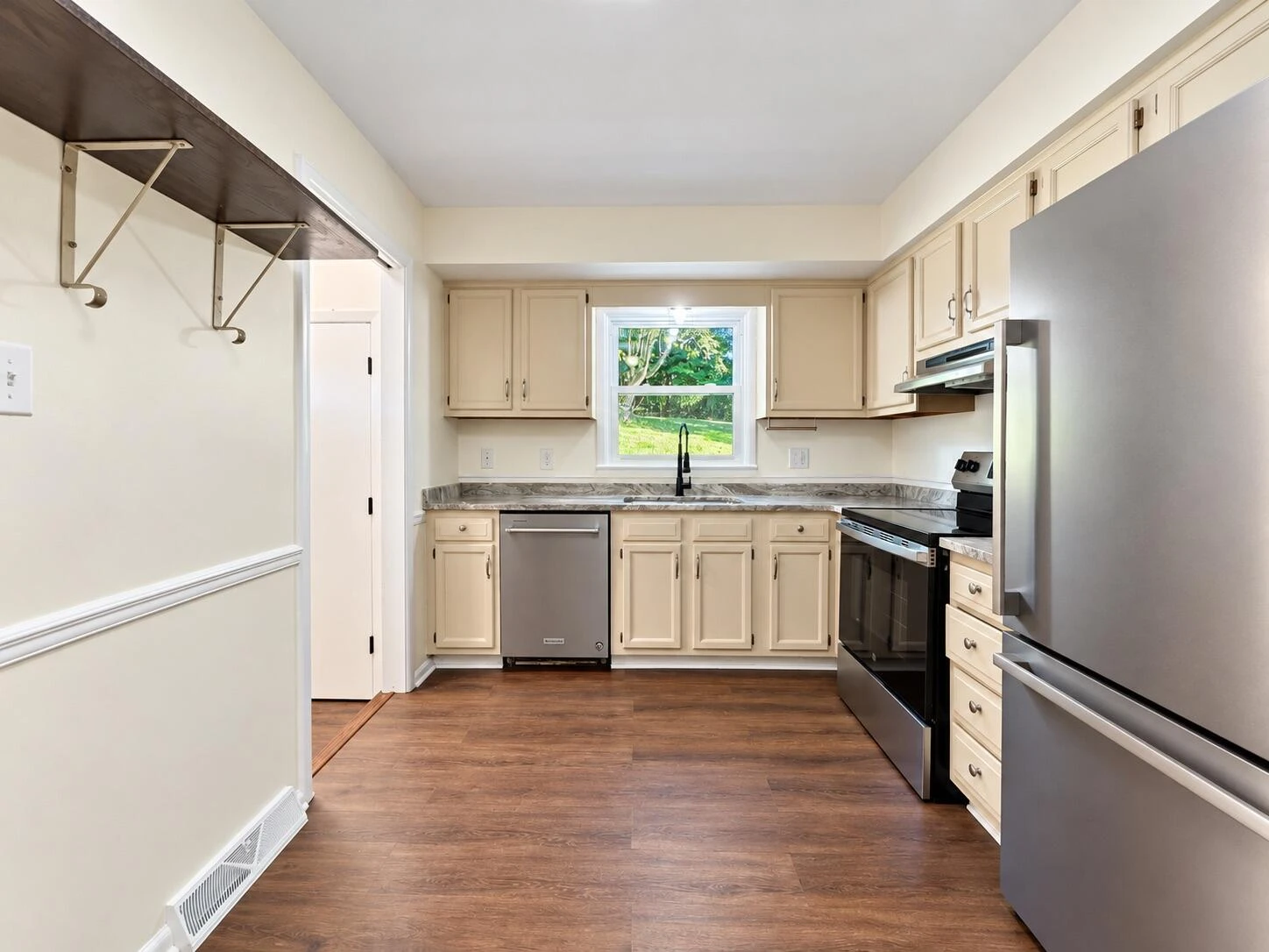 5028 Sunny Side DR - Photo 13