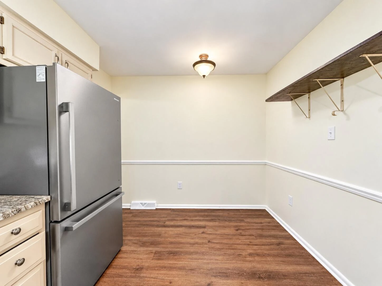 5028 Sunny Side DR - Photo 16