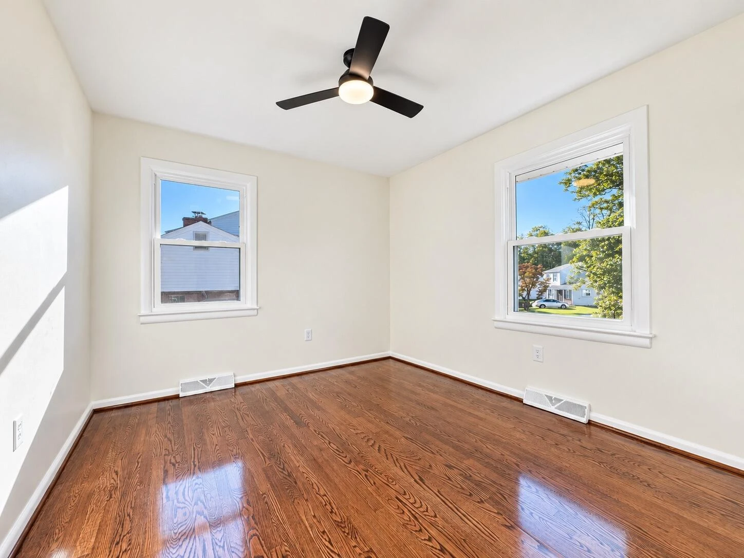 5028 Sunny Side DR - Photo 24