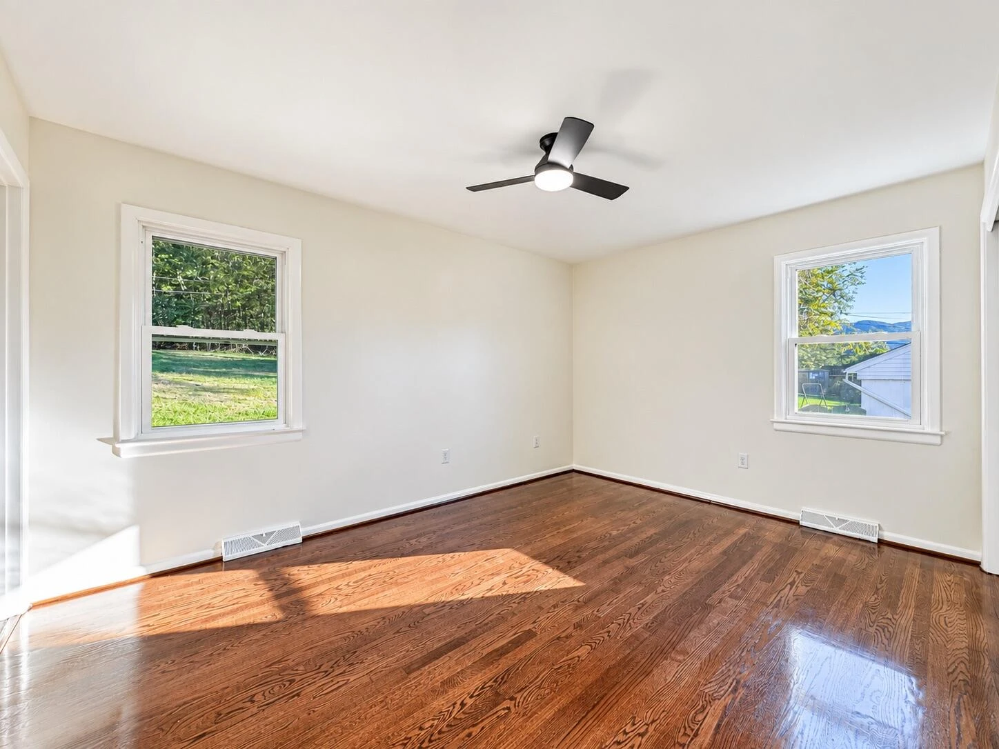 5028 Sunny Side DR - Photo 27