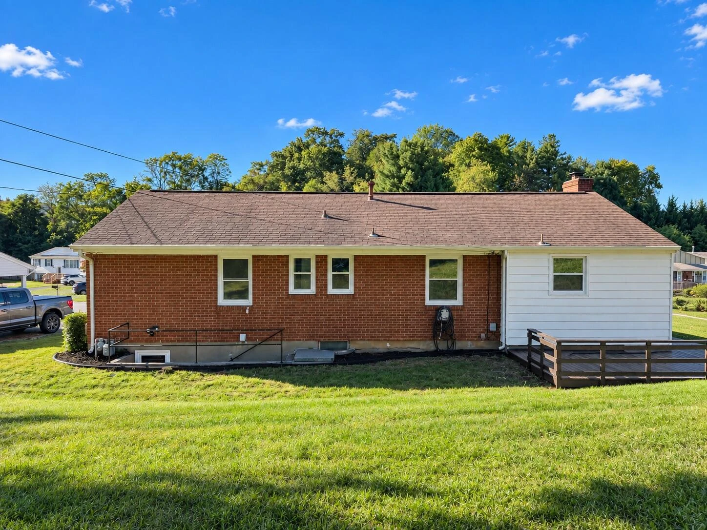 5028 Sunny Side DR - Photo 48