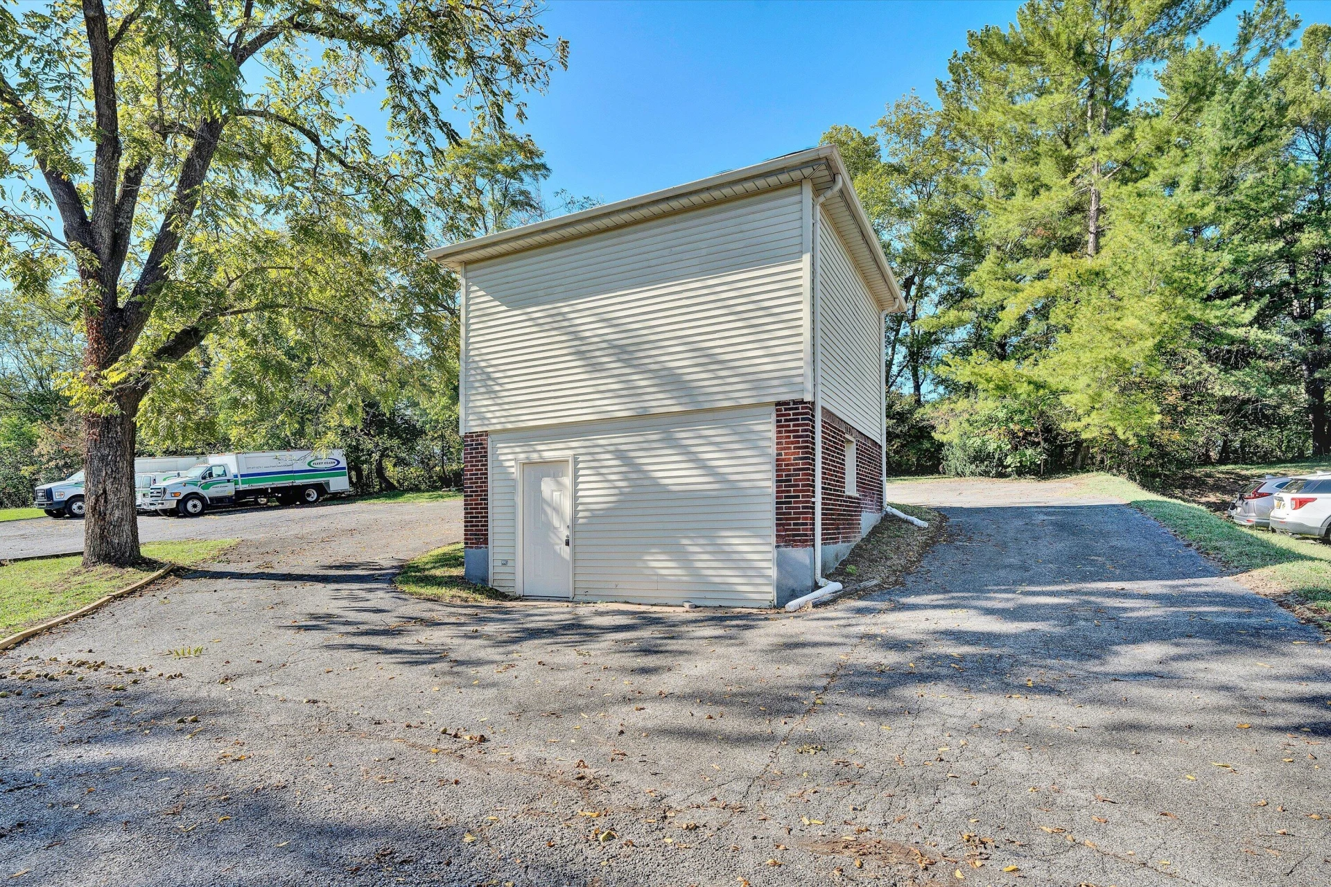 7760 Williamson RD - Photo 27