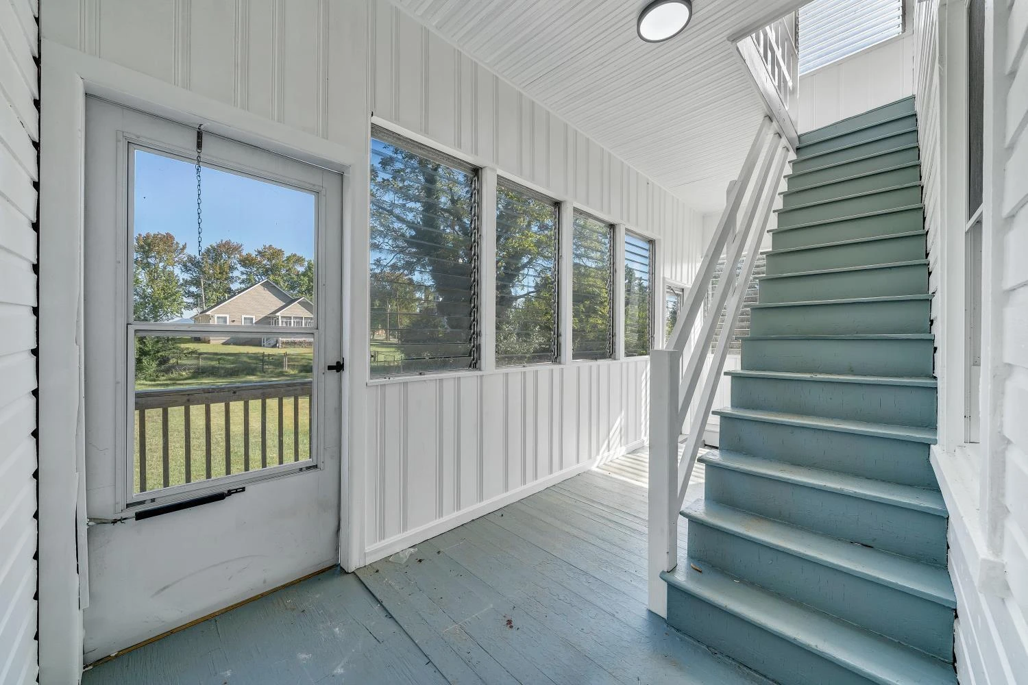 1915 Mercer AVE NW - Photo 3