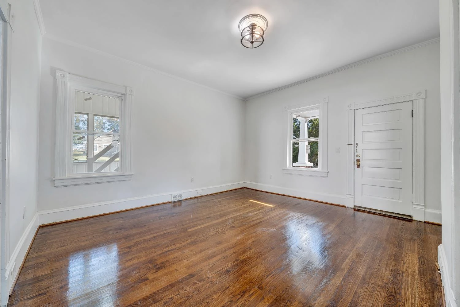 1915 Mercer AVE NW - Photo 8