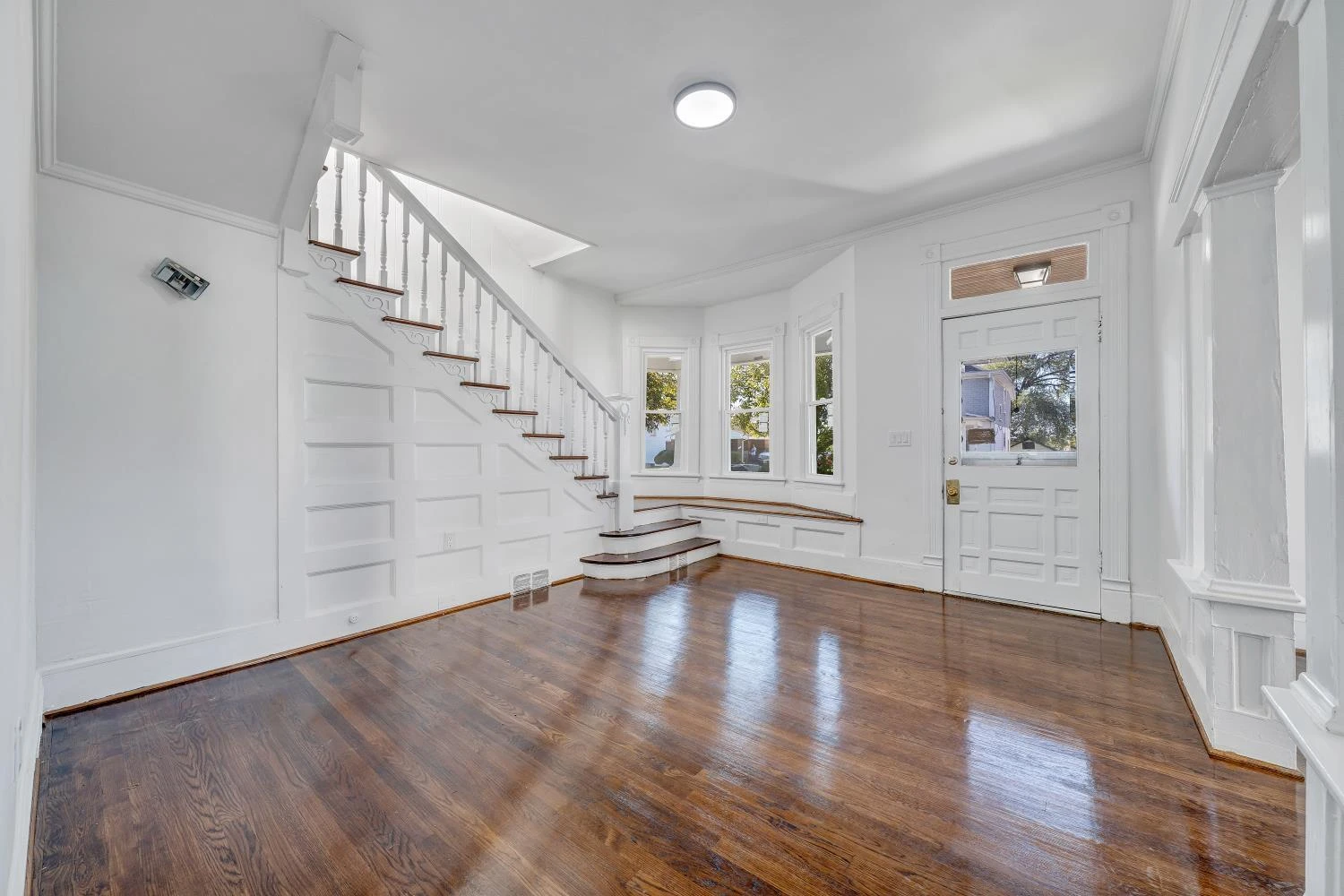 1915 Mercer AVE NW - Photo 10