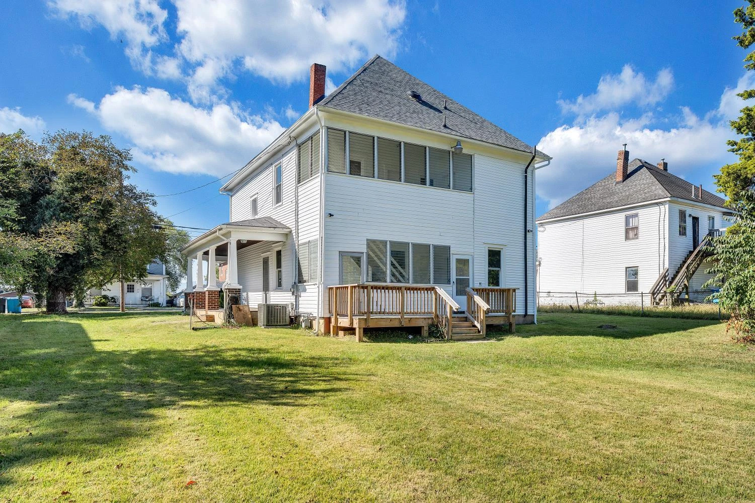 1915 Mercer AVE NW - Photo 16