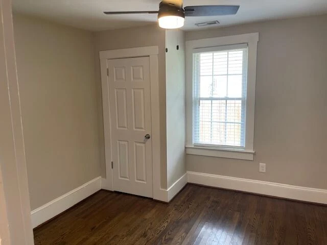 304 Bowman AVE - Photo 2