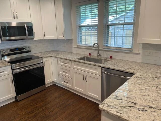 304 Bowman AVE - Photo 3