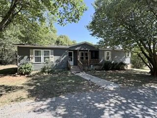 1096 Wells RD
