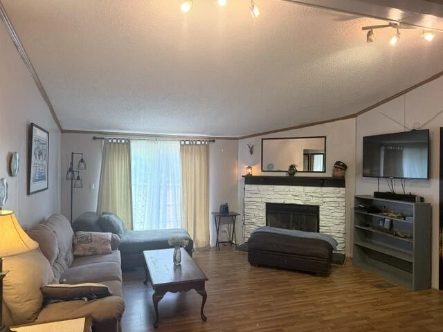 1096 Wells RD - Photo 12