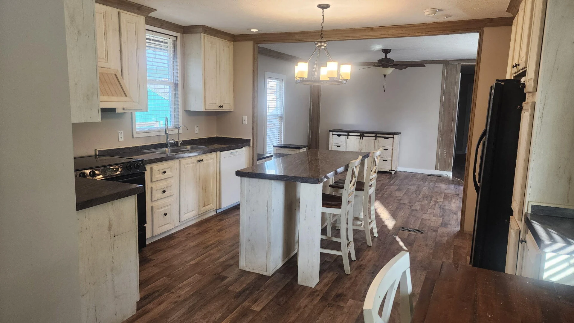 1561 Airport RD - Photo 3