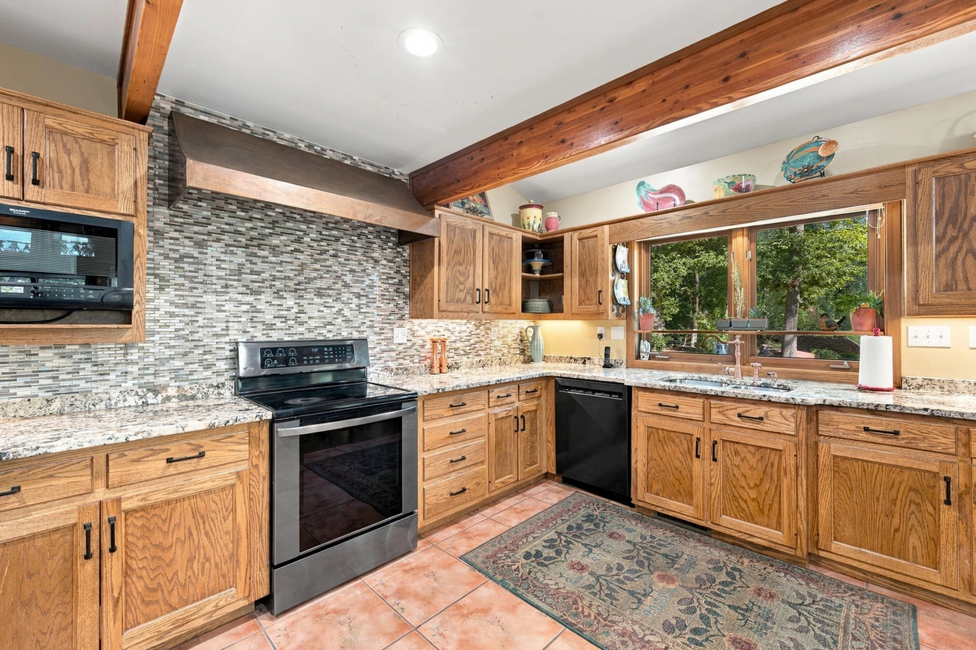 113 Barbury CT - Photo 18