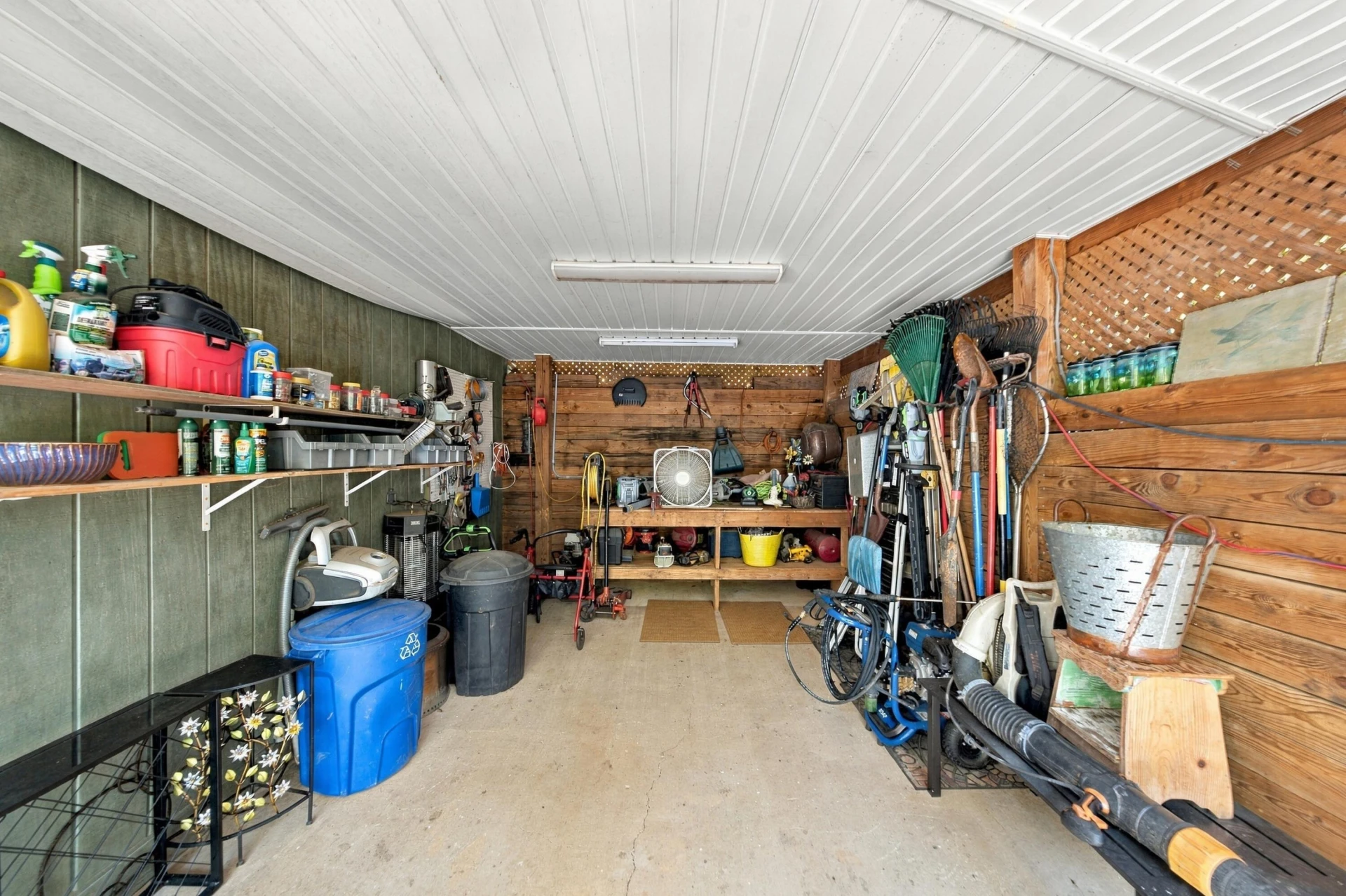 113 Barbury CT - Photo 44
