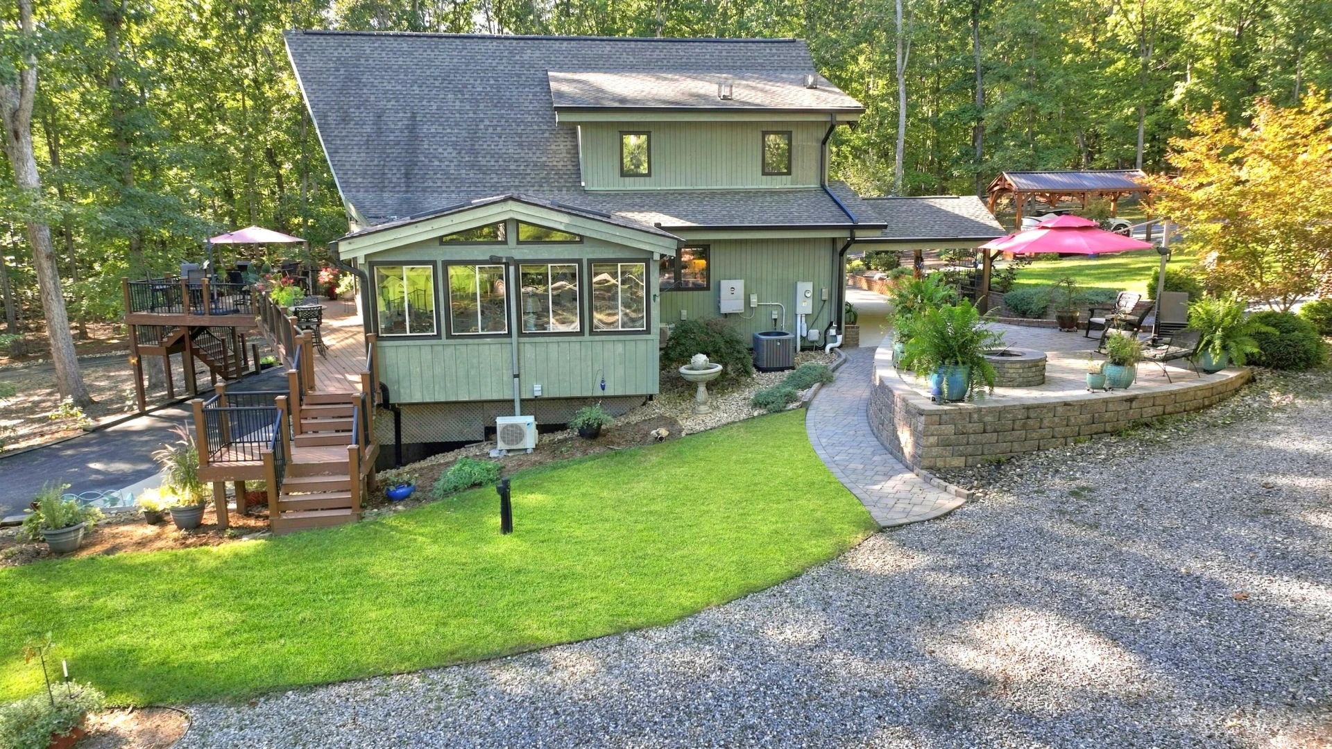 113 Barbury CT - Photo 4