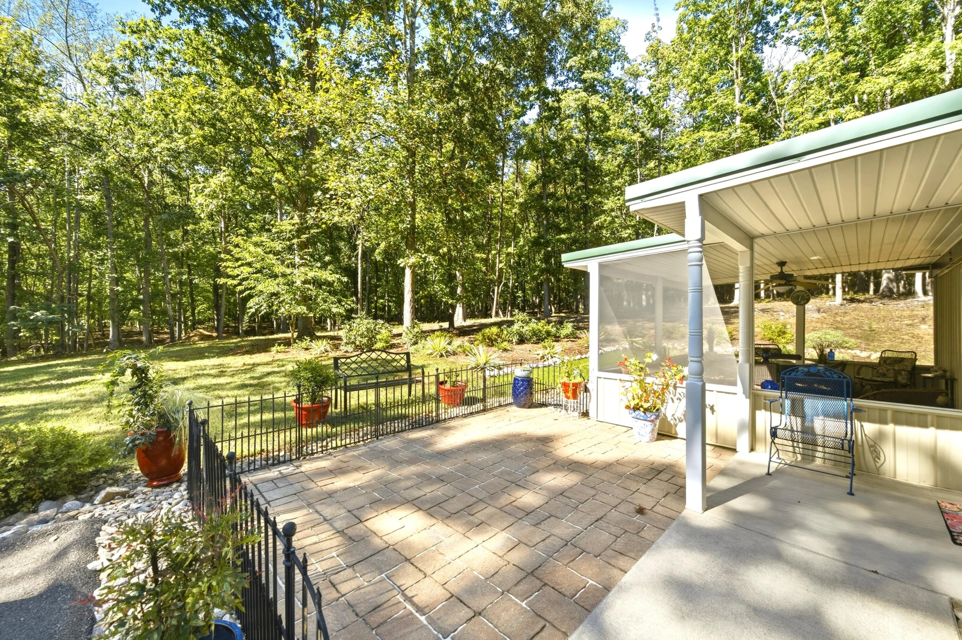 113 Barbury CT - Photo 46