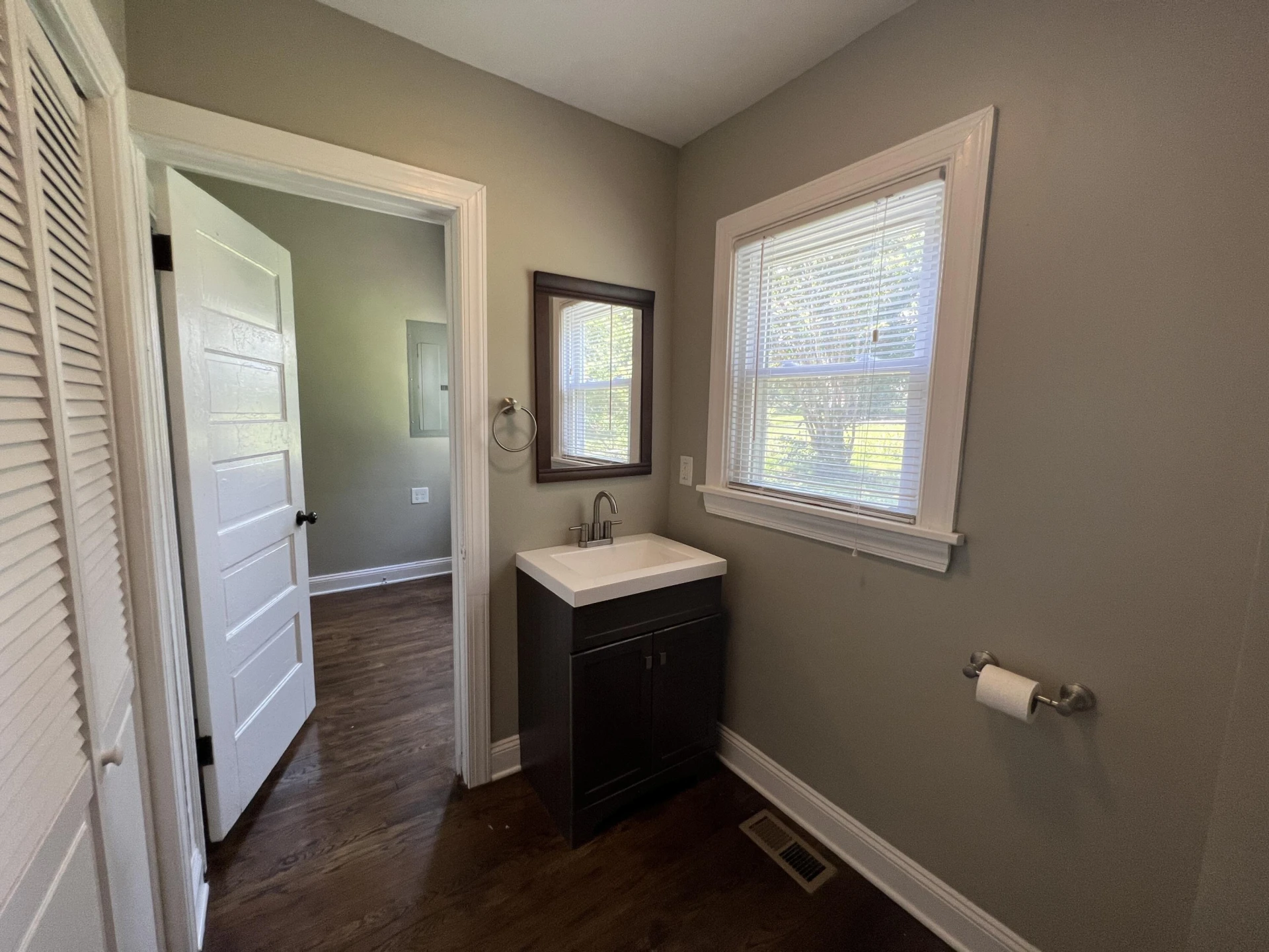 1510 Chapman AVE SW - Photo 22